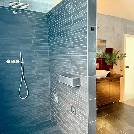 1 Apartment