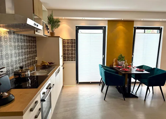 1 Διαμέρισμα *